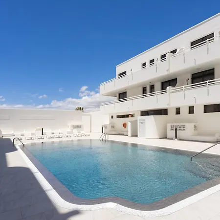 Home2book Coastal Terrace & Pool *