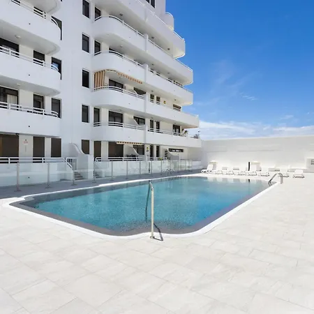 Home2book Coastal Terrace & Pool 아파트