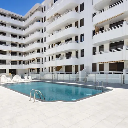 Home2book Coastal Terrace & Pool