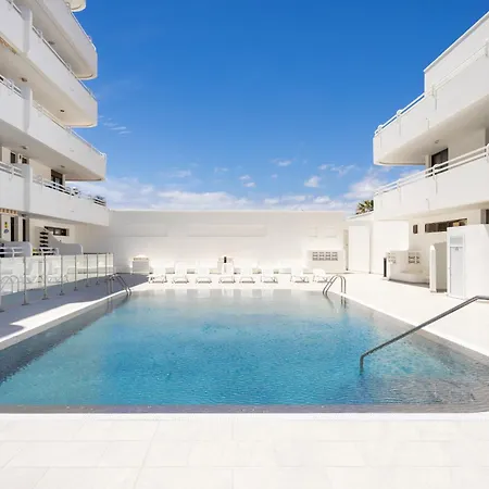 Home2book Coastal Terrace & Pool 아파트 엘메다노